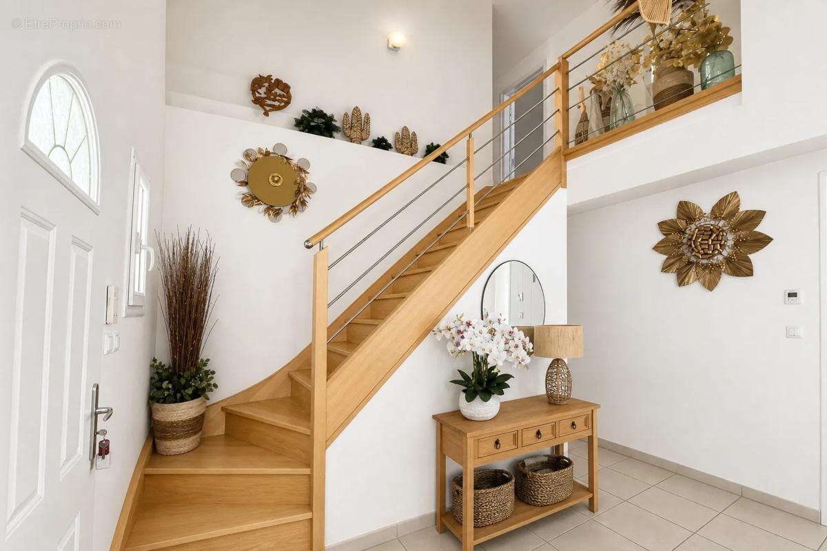 Maison de 170 m² à Tartigny avec jardin spacieux - photo 5