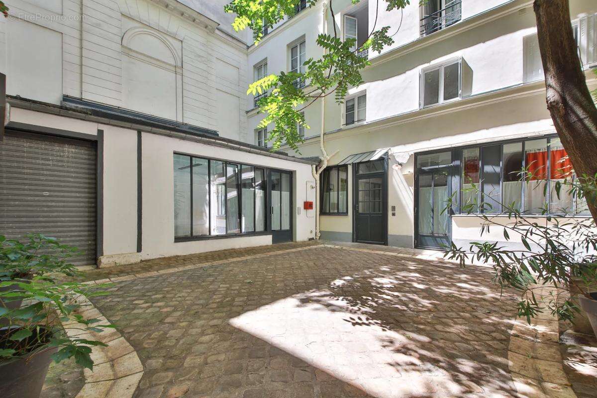 Appartement à PARIS-10E