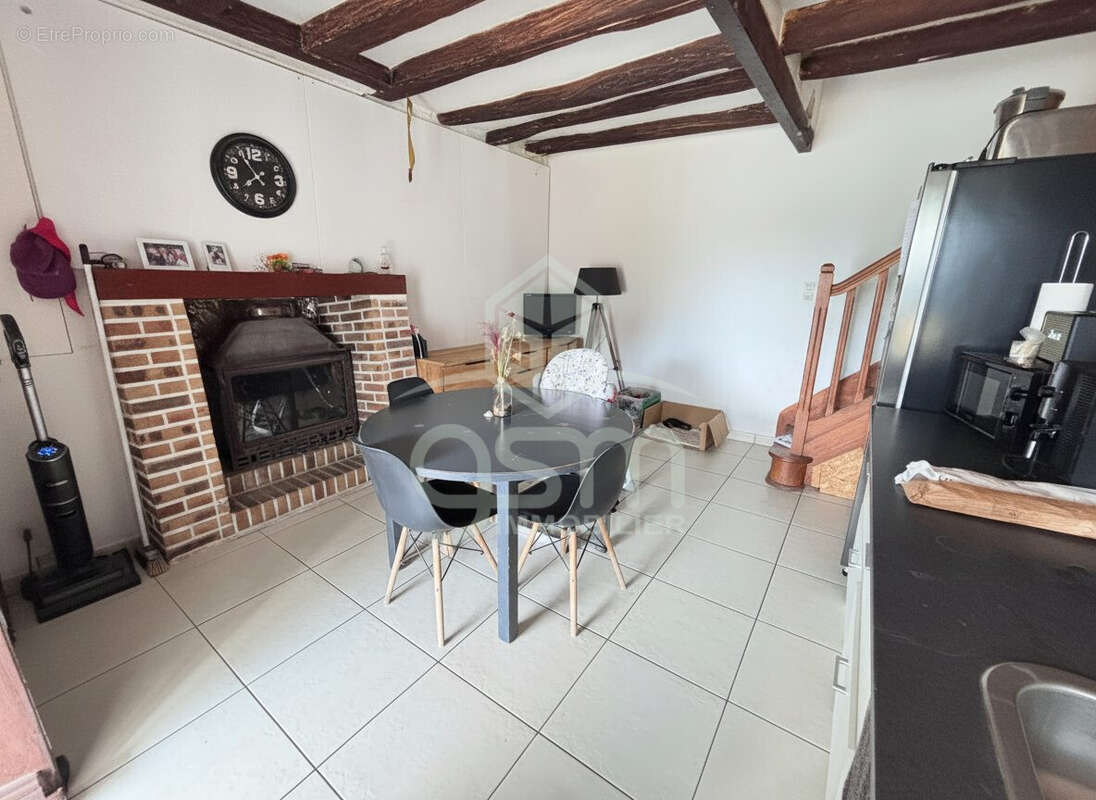 Maison 115 m² à Noyant-De-Touraine  - photo 2