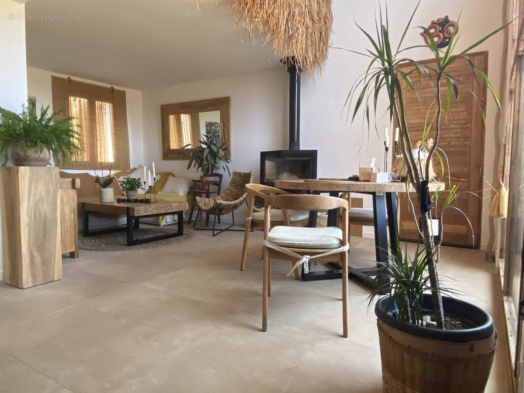 Maison à LA LONDE-LES-MAURES