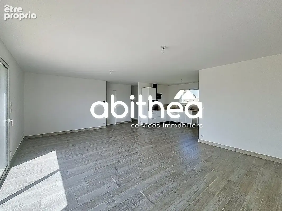 Maison contemporaine plain-pied  121 m2  4 chambres  992m2 terrain - photo 2