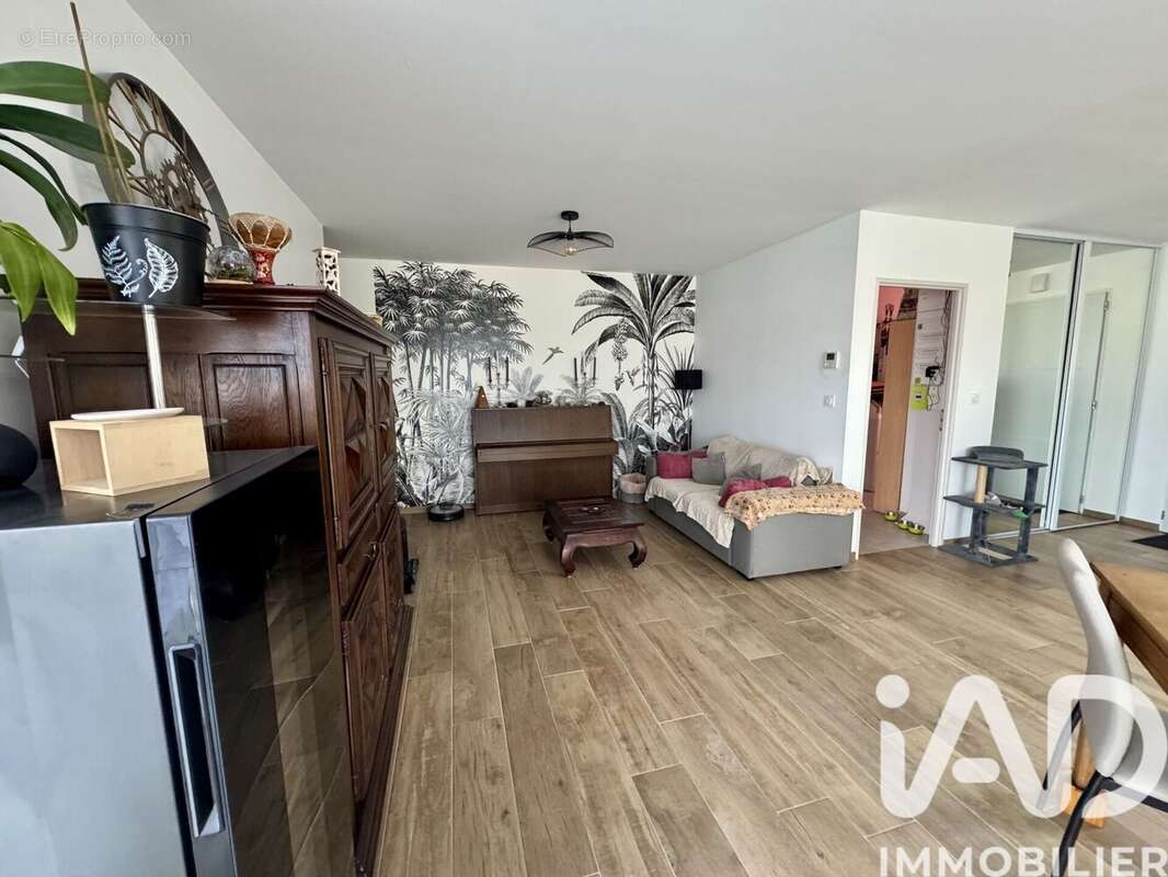 Maison 109 m² à Germignac  - photo 6