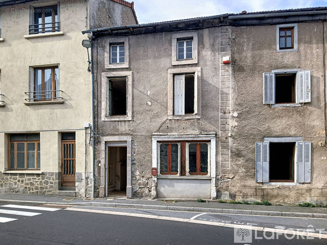 Maison à FERRIERES-SAINT-MARY