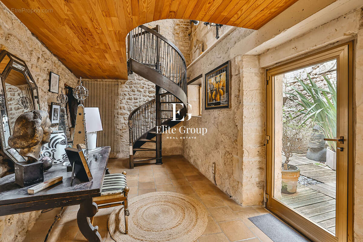 Maison à CHATEAUNEUF-SUR-CHARENTE