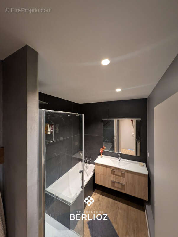 Appartement à MEYLAN