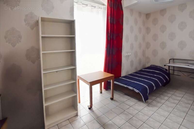 Maison à SAINT-SERNIN-DU-PLAIN