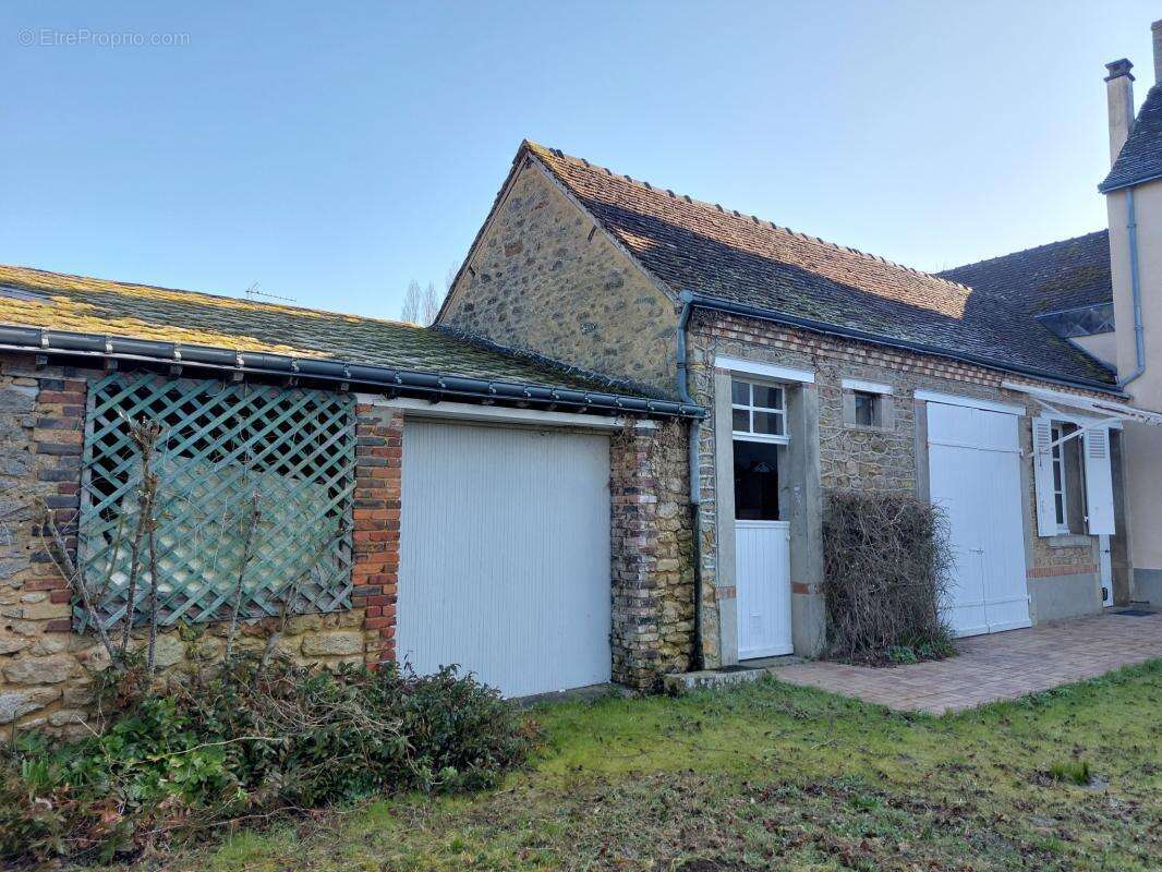 Maison à SAVIGNE-L'EVEQUE