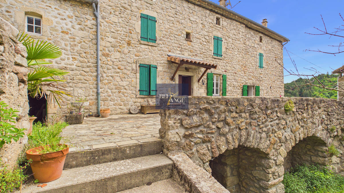Maison à ROCLES