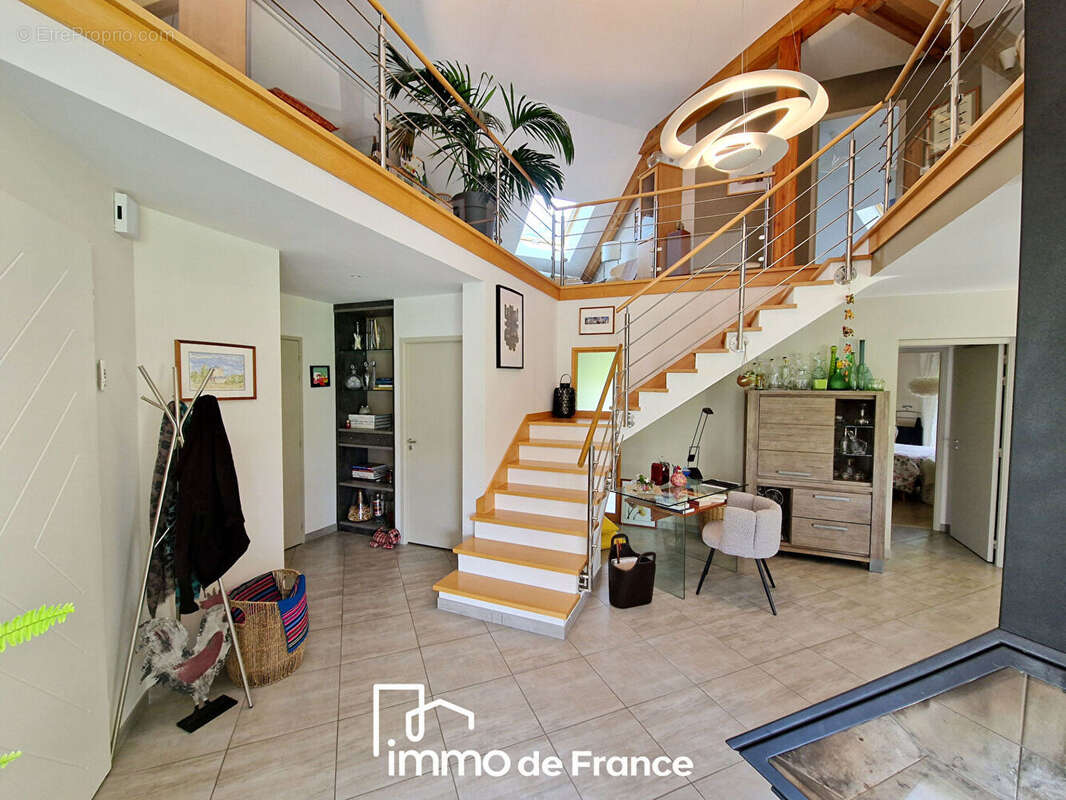Maison à SALLES-LA-SOURCE
