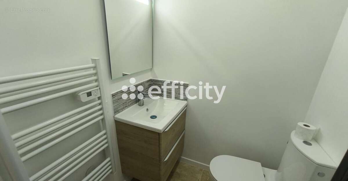 Maison à NISSAN-LEZ-ENSERUNE