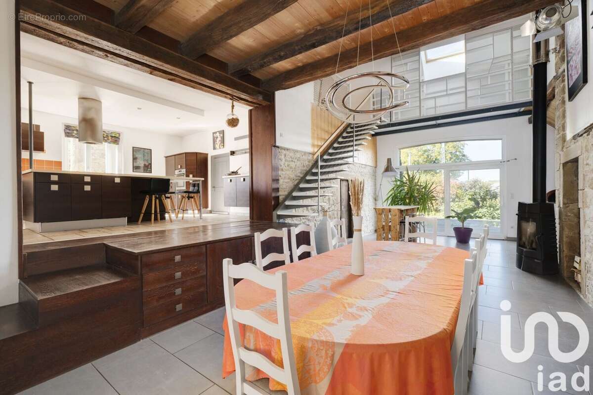 Photo 3 - Maison à DOMMARTIN-AUX-BOIS