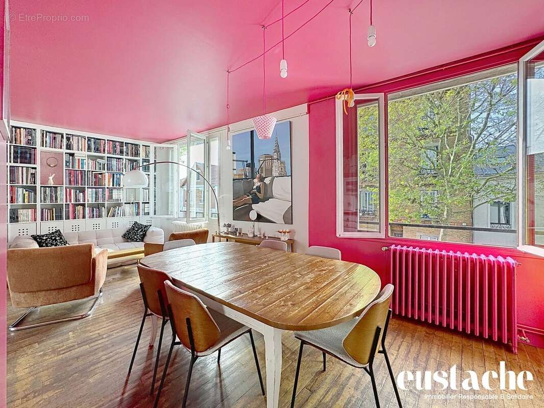 Appartement à LES LILAS