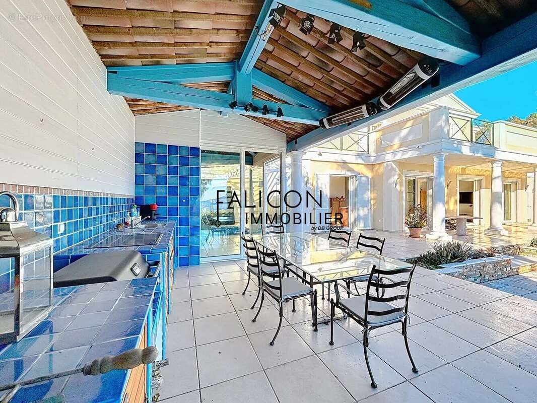 Superbe Villa d'Architecte dans un Domaine Privé sur les Hauteurs de Falicon - photo 9