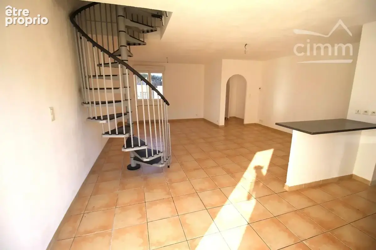 A vendre maison avec jardin et garage - photo 4