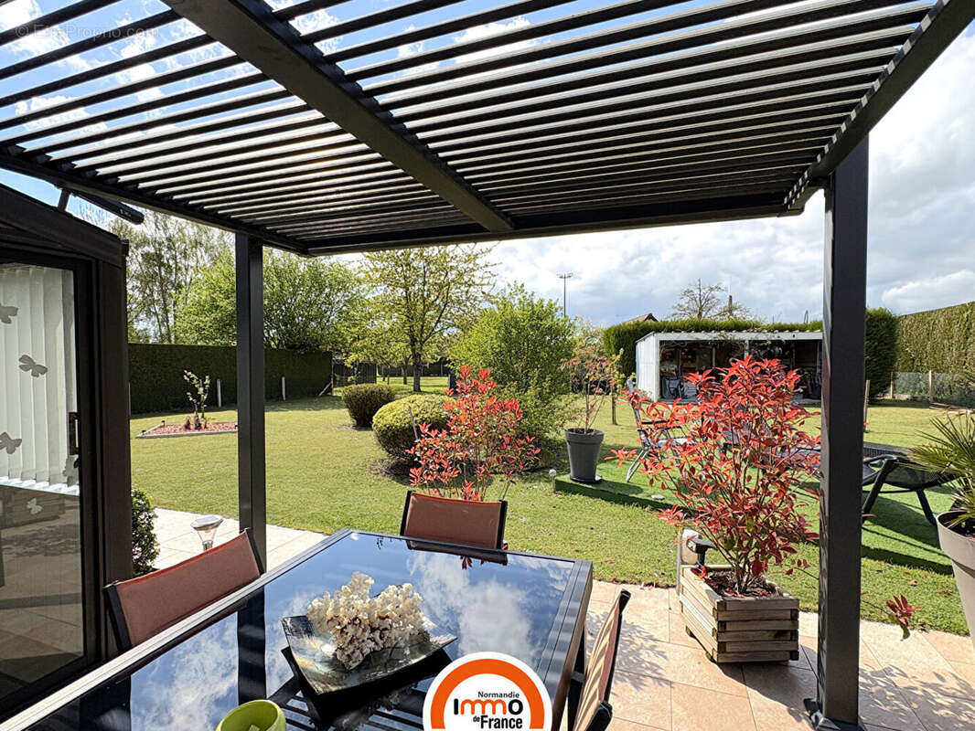 Maison à LA BONNEVILLE-SUR-ITON