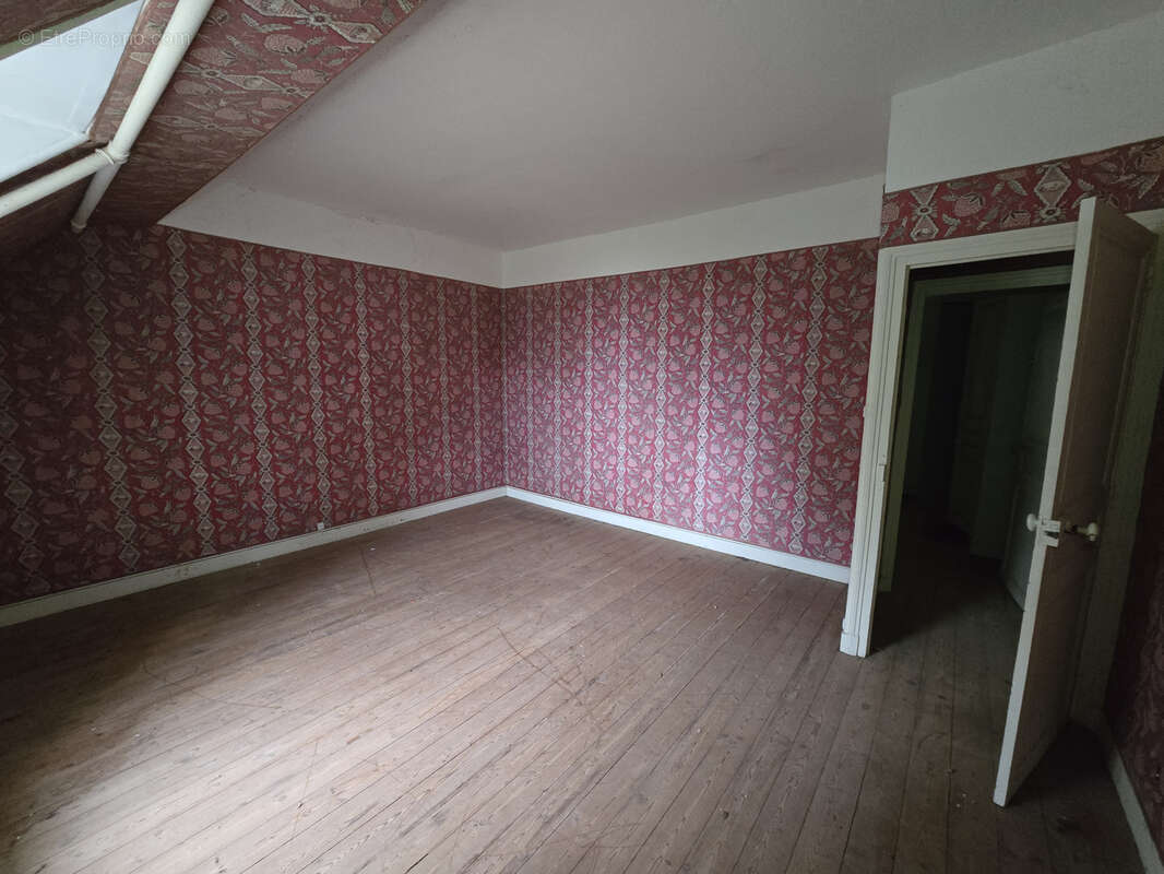 Maison à LESIGNY