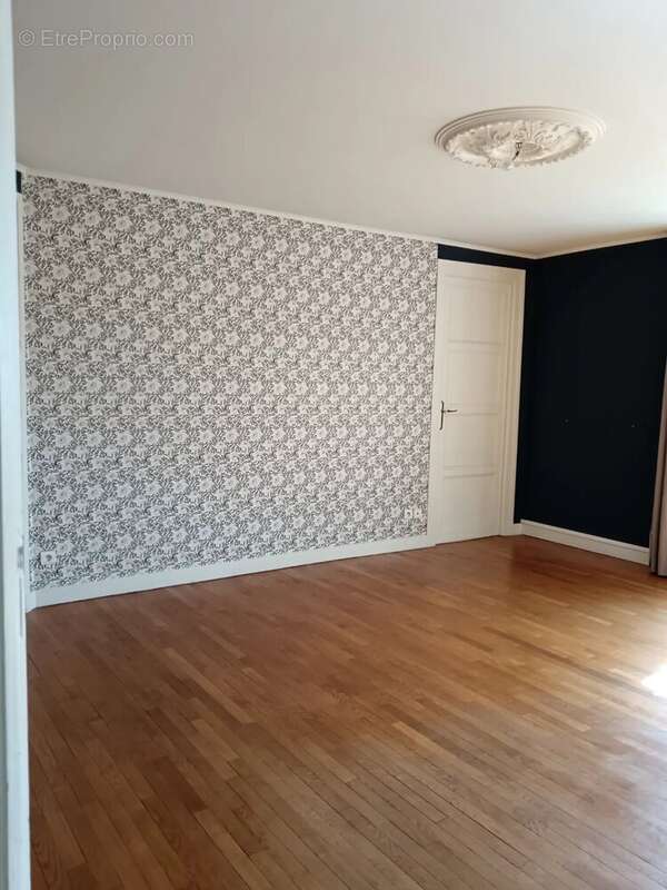 Grandvilliers centre ville : spacieux appartement - photo 10