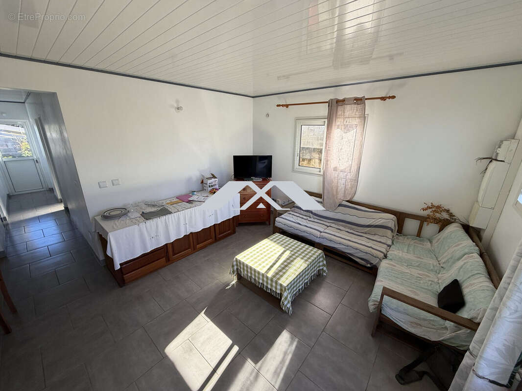 Maison 69 m² à Saint-Leu  - photo 2