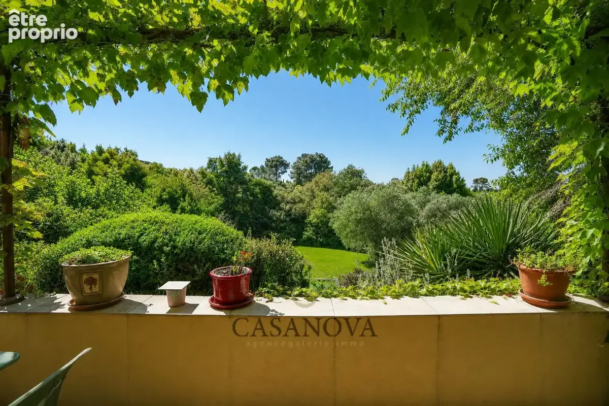 Mont Valat, bastide 196 m², vue dégagée, piscine, double garage - Sommières, entre Nimes et Montpellier. - photo 8