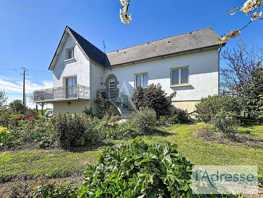 Maison à SAINT-BAUDELLE