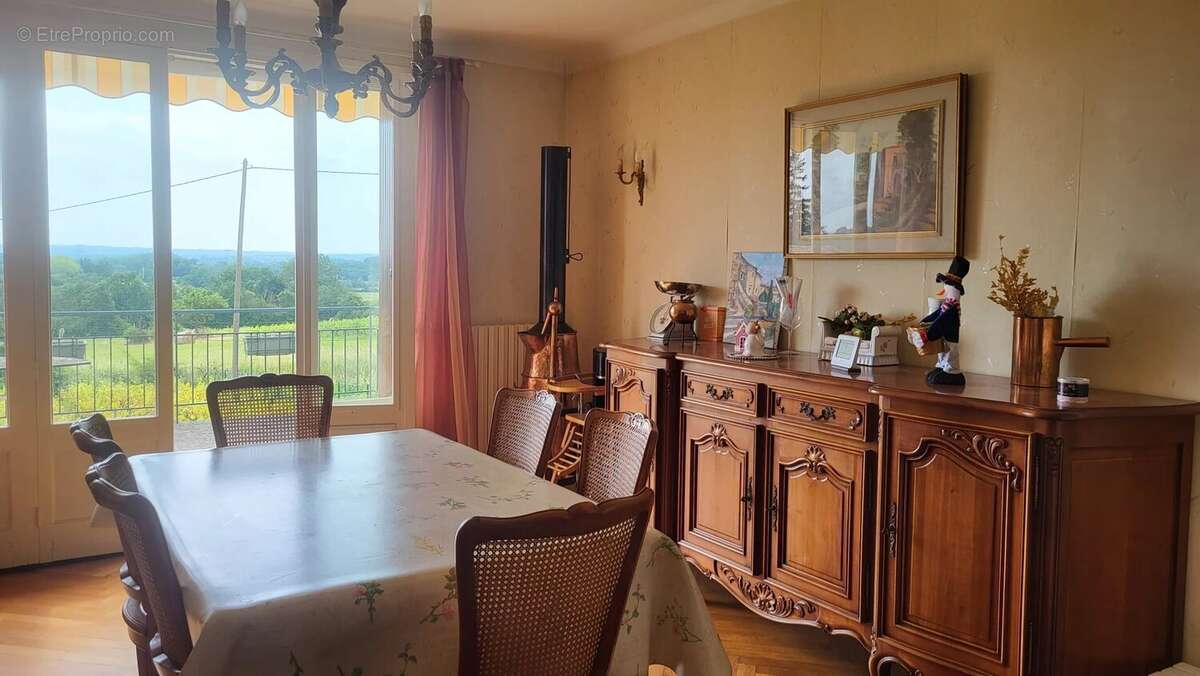 Maison à BELLEVILLE