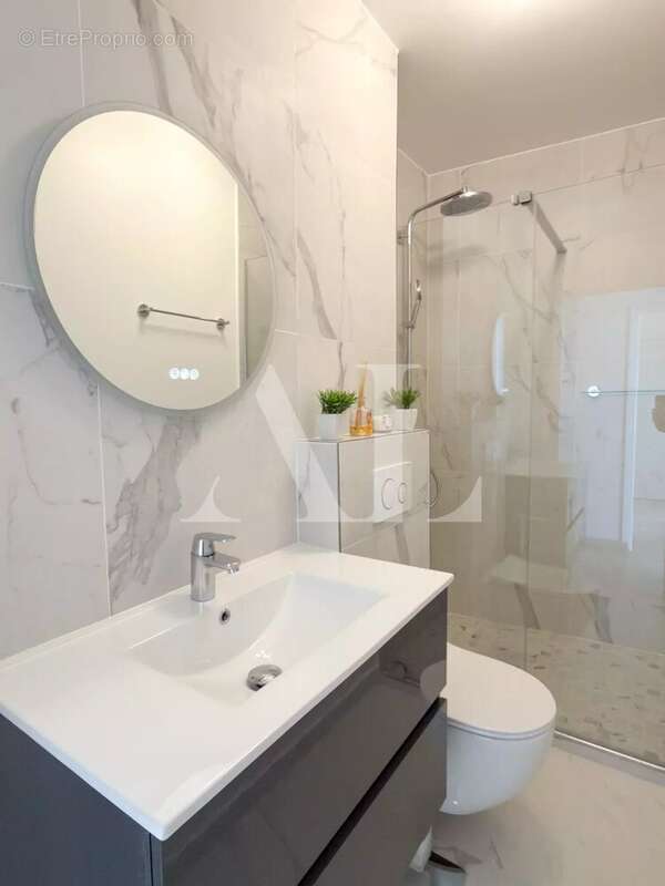 Appartement à VALLAURIS