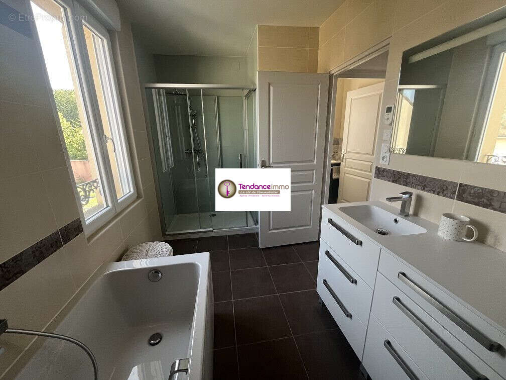 Maison 234 m² à Le Mele-Sur-Sarthe  - photo 6