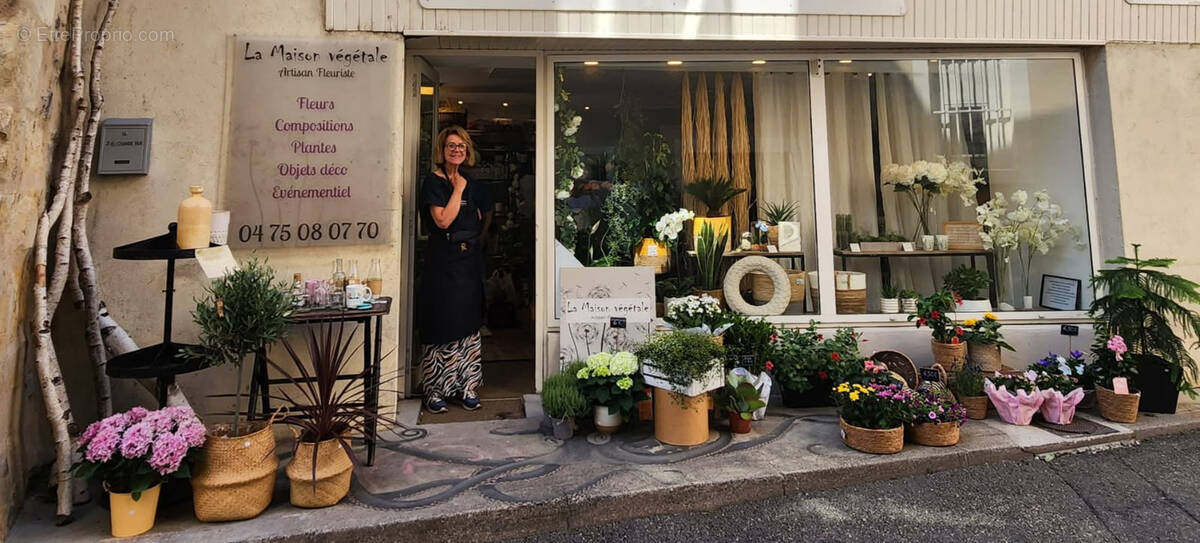 Commerce à TOURNON-SUR-RHONE