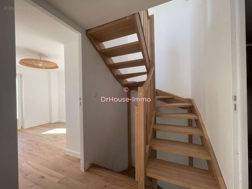 Maison 101 m² à Marseille-8e  - photo 16