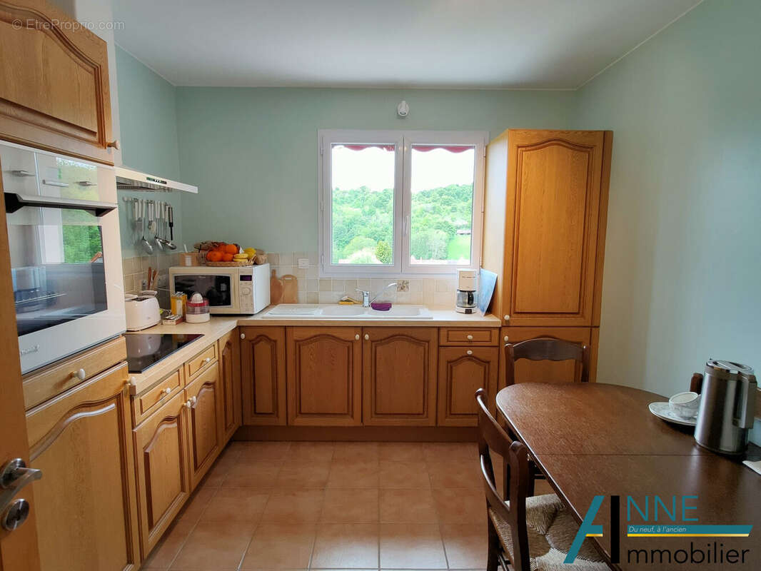 Maison à SAINT-SERNIN-DU-PLAIN