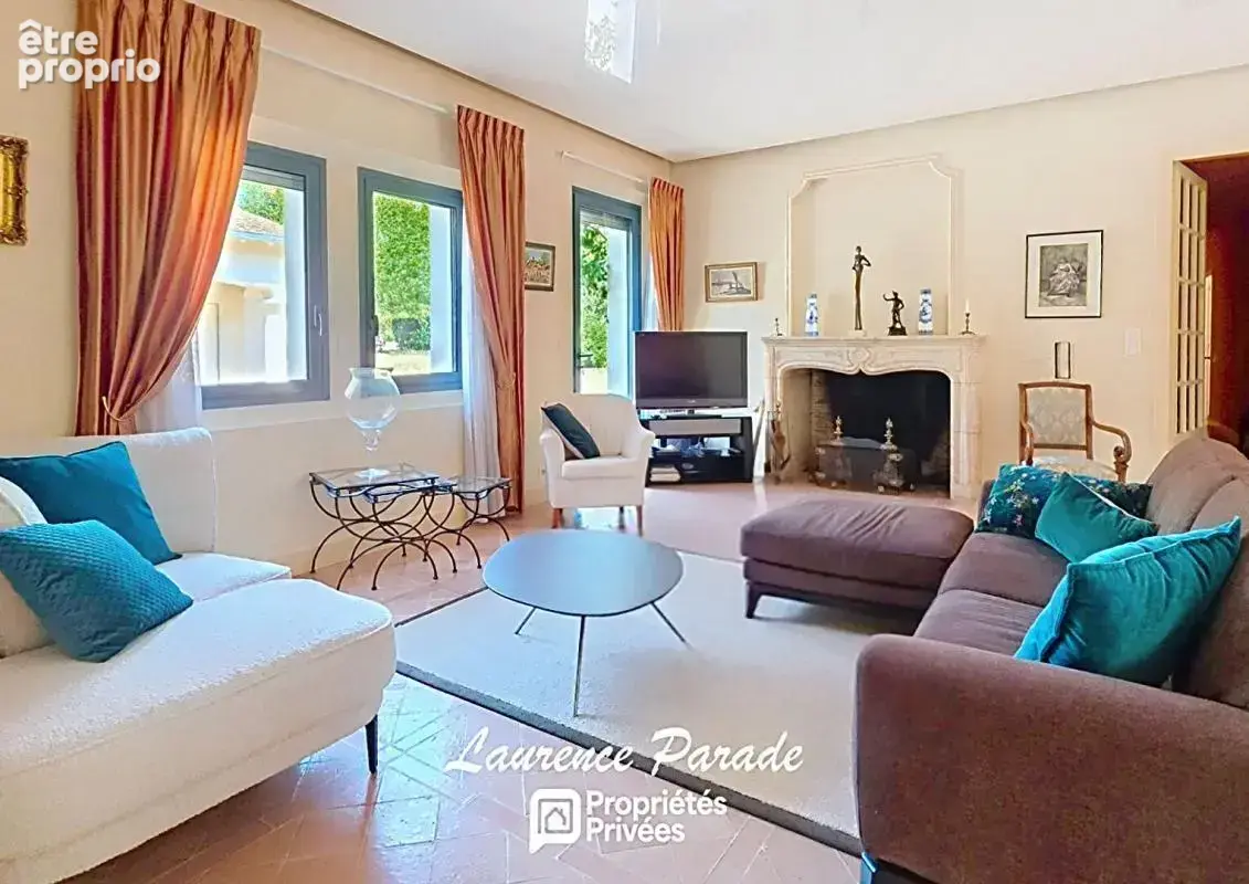 Propriété de caractère 348 m² de plain pied 1,8 hectares, piscine, garage, entre bordeaux et perigueux, a proximite de saint-émi - photo 6