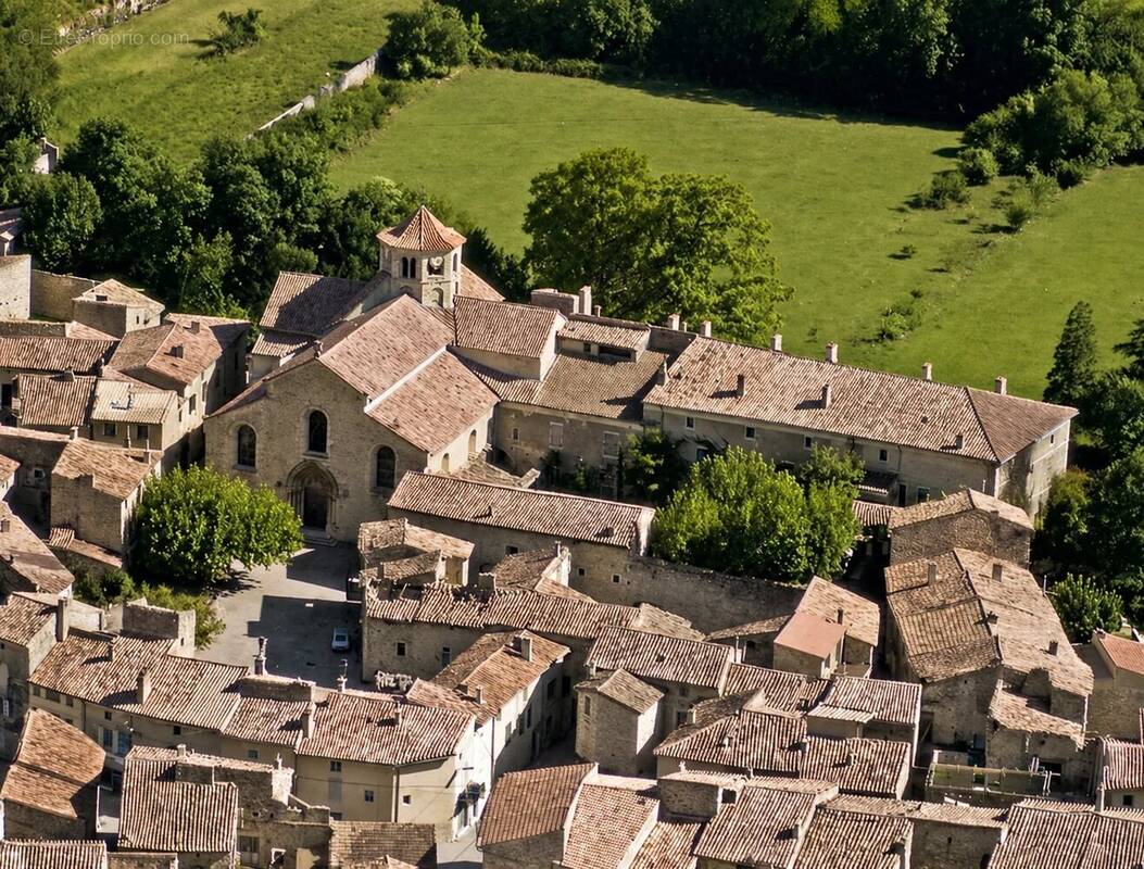 Appartement à SAINT-MARCEL-LES-SAUZET