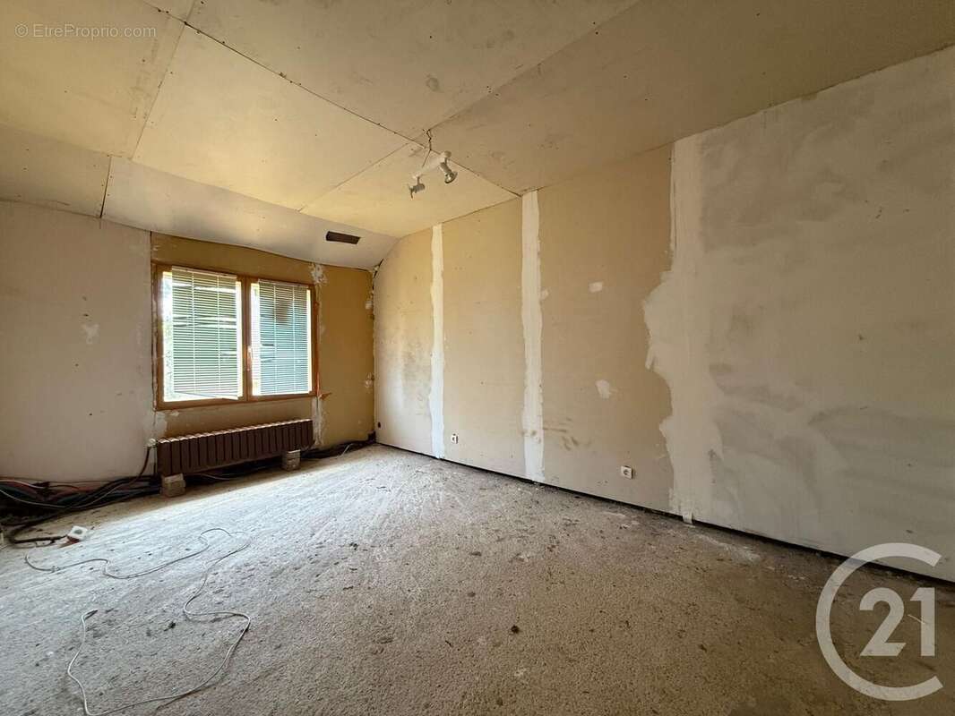 Maison à SAINT-SEROTIN