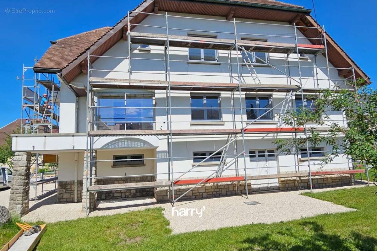 Appartement à FRASNE
