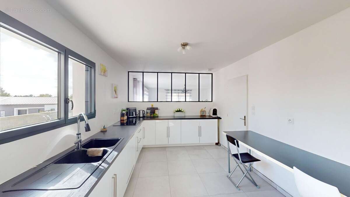 Maison à MAZIERES-EN-MAUGES