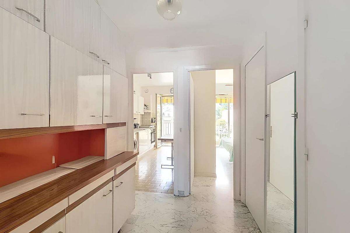 Appartement à BEAULIEU-SUR-MER