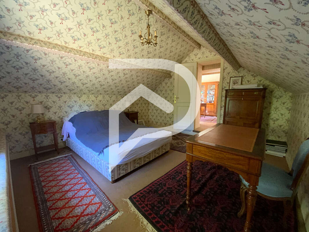 Maison à SAINT-REMY-L&#039;HONORE