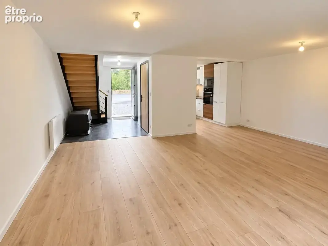 Maison mitoyenne rénovée – Le Bourny - photo 5
