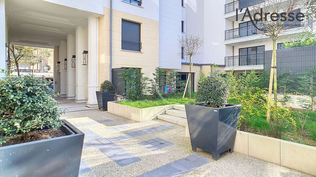 Appartement à SURESNES