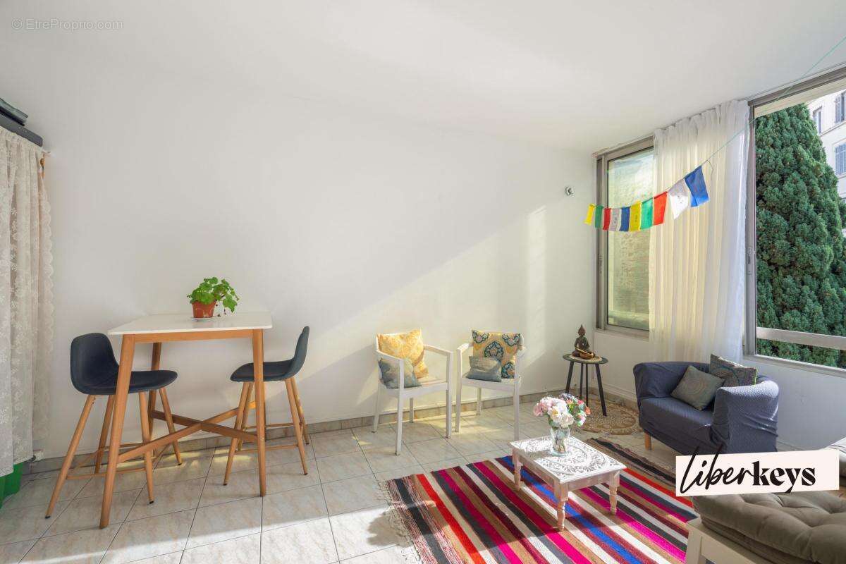 Appartement à MARSEILLE-2E