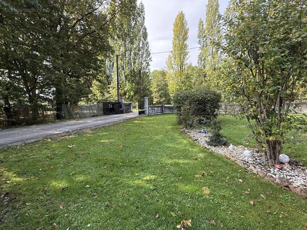 Maison à VILLEBOUGIS