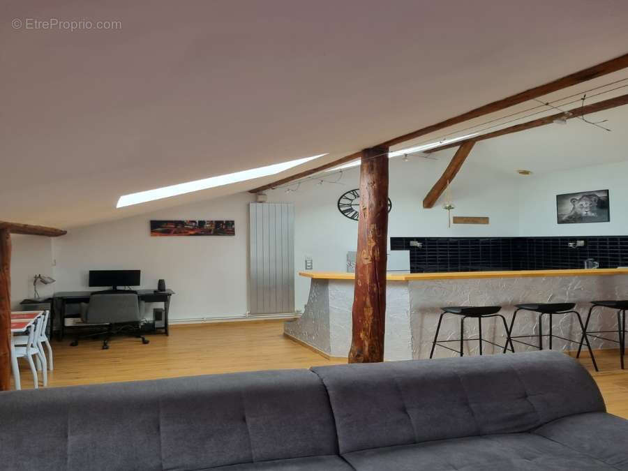 Appartement à DAMELEVIERES