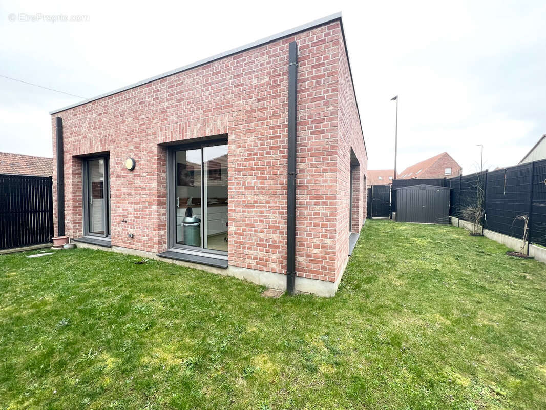 Commerce à ESQUERCHIN