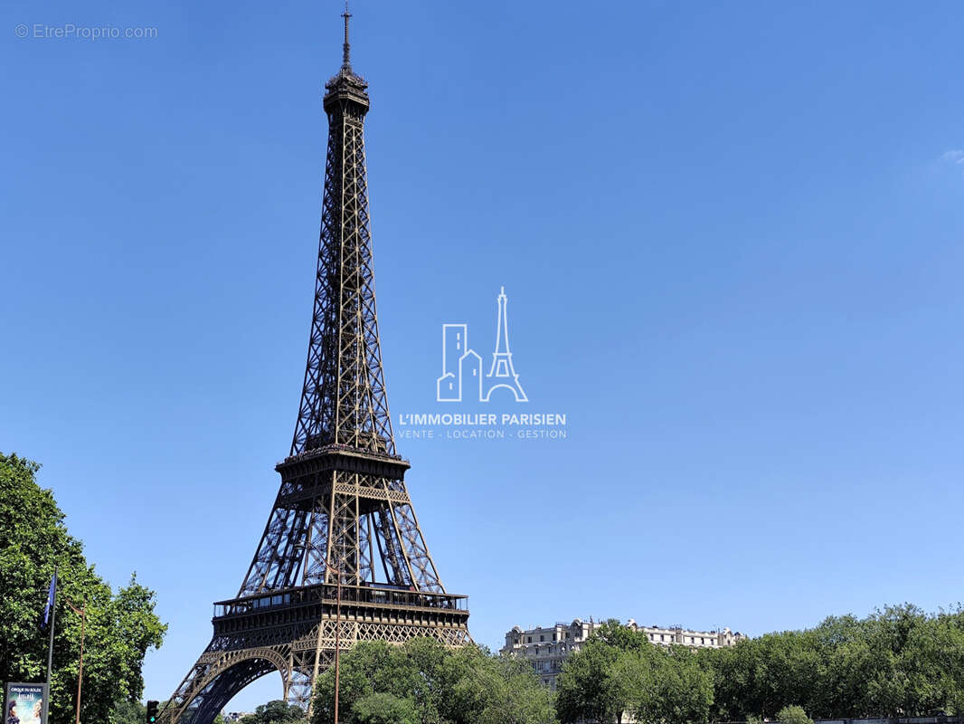 Appartement à PARIS-16E