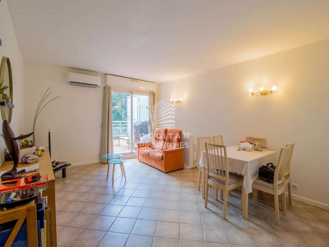 Appartement à LE CANNET