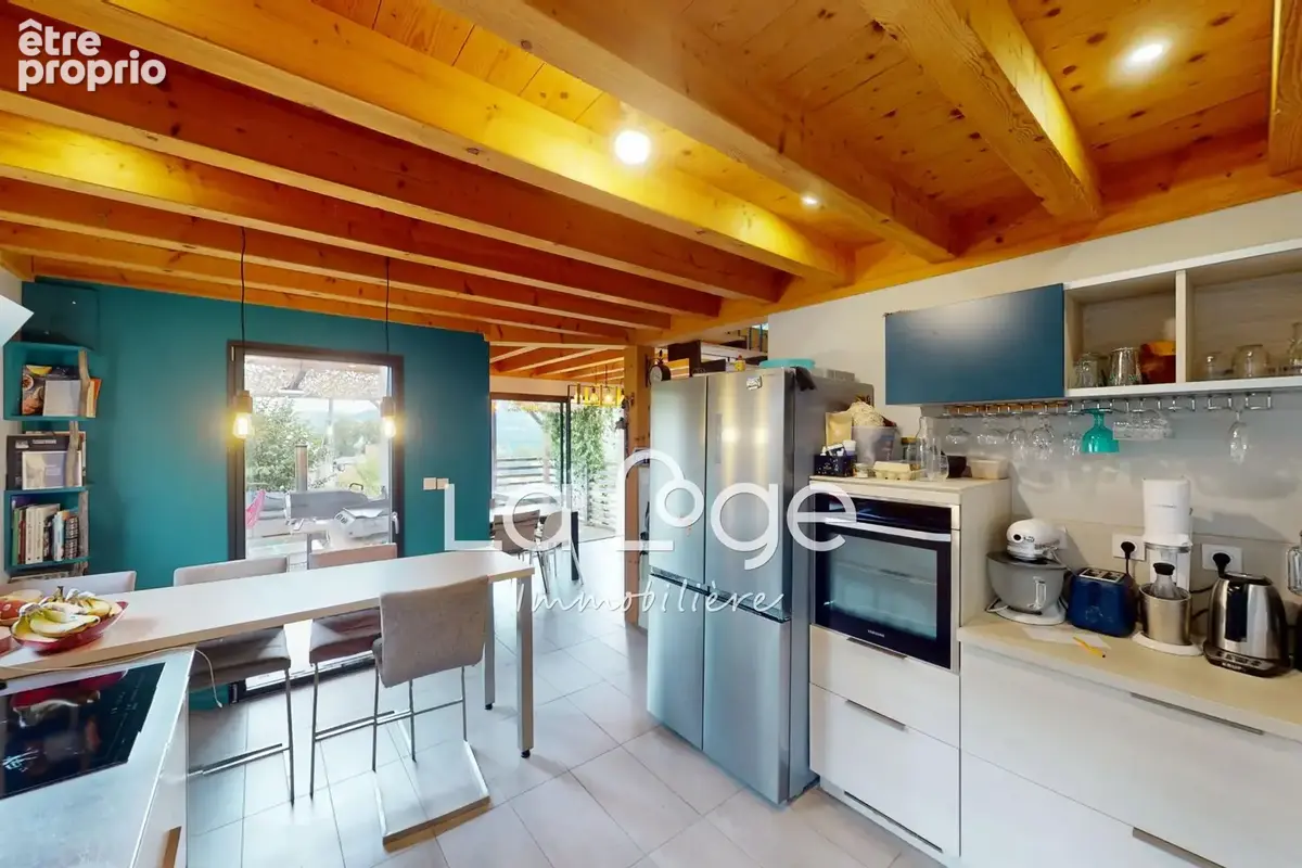Maison 141 m² à Saint-Bonnet-En-Champsaur  - photo 6