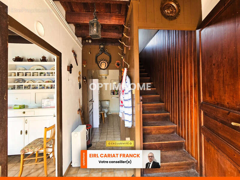 Maison à SAINT-ETIENNE-DE-FURSAC