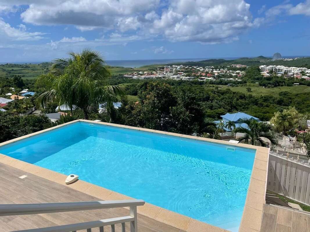 Maison à RIVIERE-SALEE