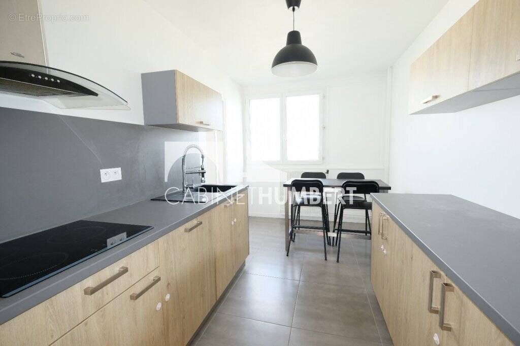 Appartement à SAINT-ETIENNE