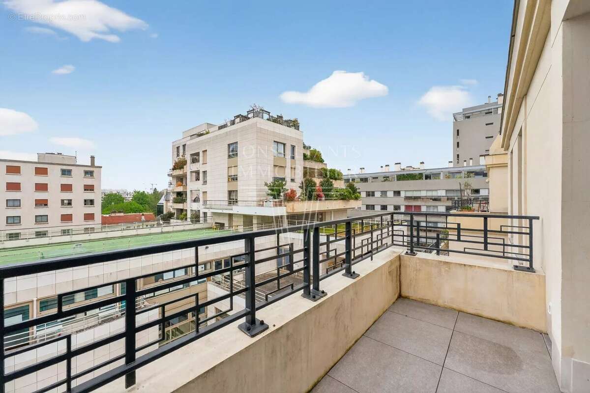 Appartement à LEVALLOIS-PERRET